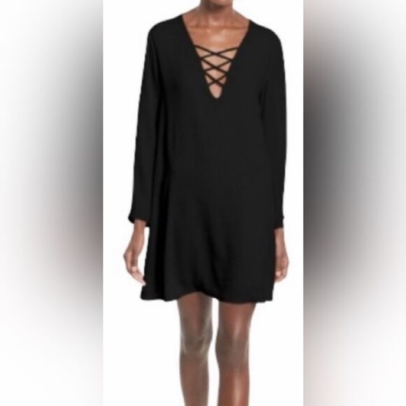 ASTR The Label Solid Black Bell Sleeves V-Neck Criss Cross Dress S dark fairy - Picture 1 of 7